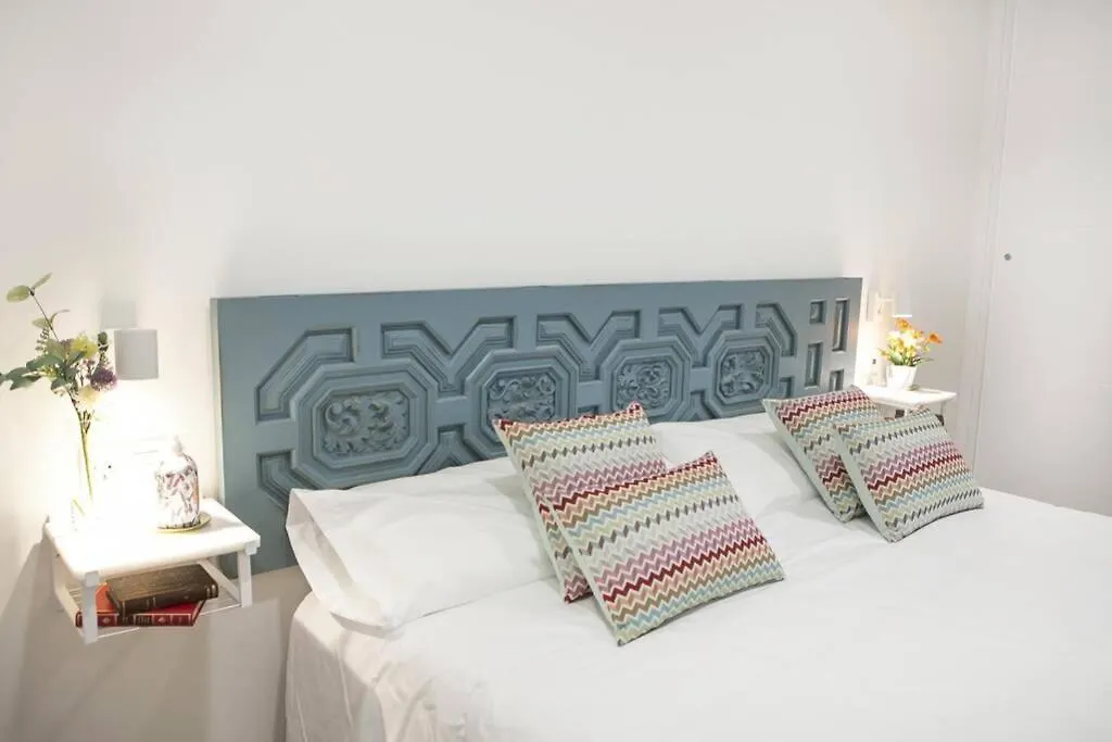 Plaza B Magdalena - Centro - Parking Cercano Seville 0*,  Spain